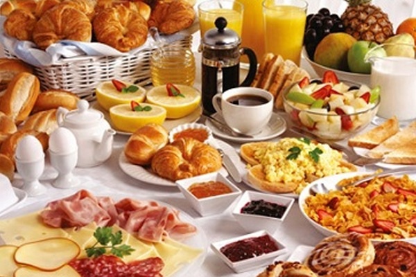 موائد الإفطار في رمضان