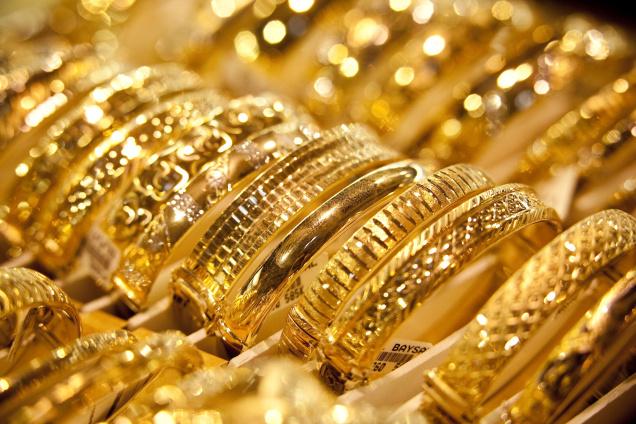 أسعار الذهب الآن بعد آخر انخفاض لـ عيار 21  اليوم 1 مايو 2025