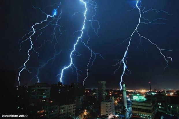 وفاة 97 هنديا بسبب صواعق البرق وفاة 97 هنديا بسبب صواعق البرق