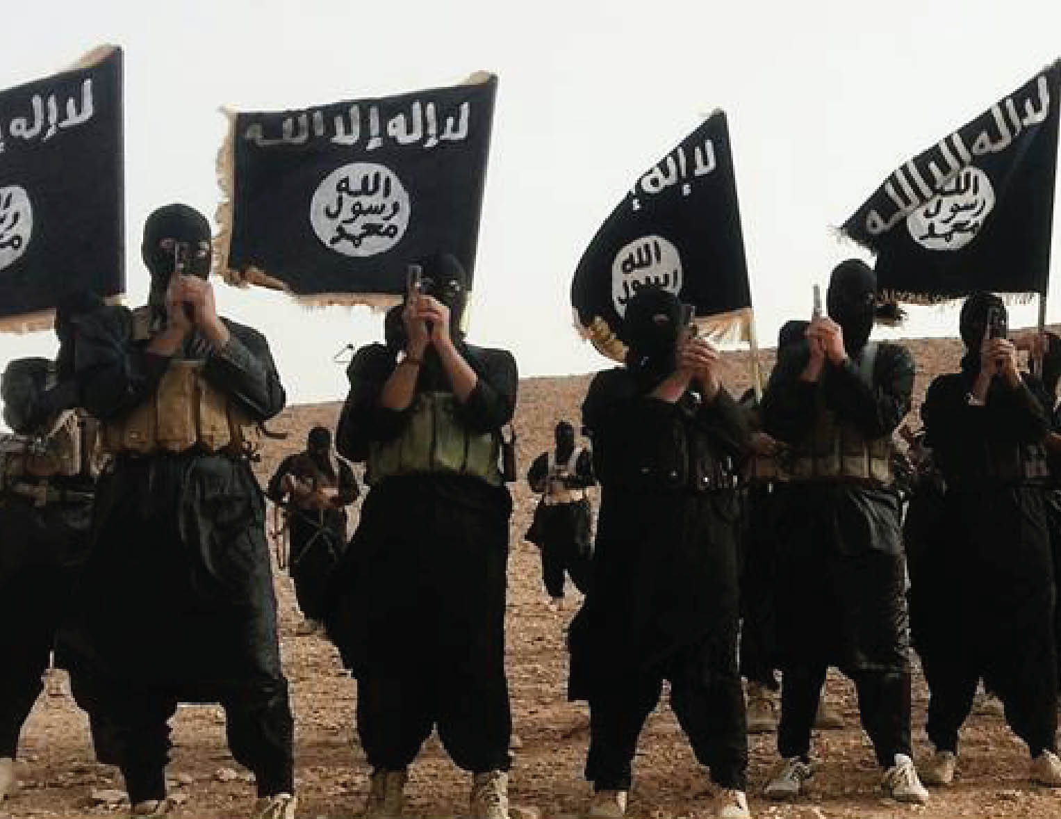 قوات التحالف الدولي تشن 35 غارة على "داعش" في سوريا والعراق قوات التحالف الدولي تشن 35 غارة على "داعش" في سوريا والعراق