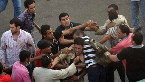 أصيب شخصان في مشاجرة،