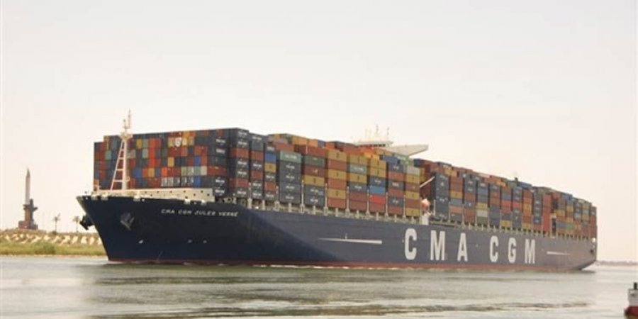 سفينة حاويات فرنسية عملاقة 