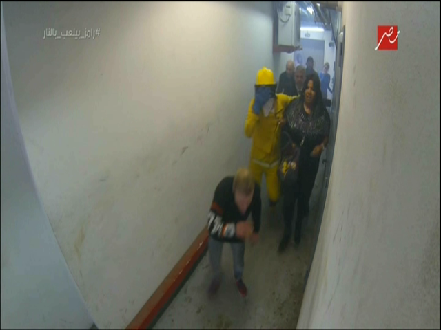 هيا الشعيبى تحاول الهرب من مقلب رامز هيا الشعيبى تحاول الهرب من مقلب رامز