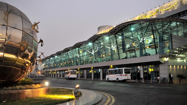 مطار القاهرة 