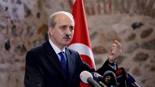 نائب رئيس الوزراء التركي نعمان قورتولموش