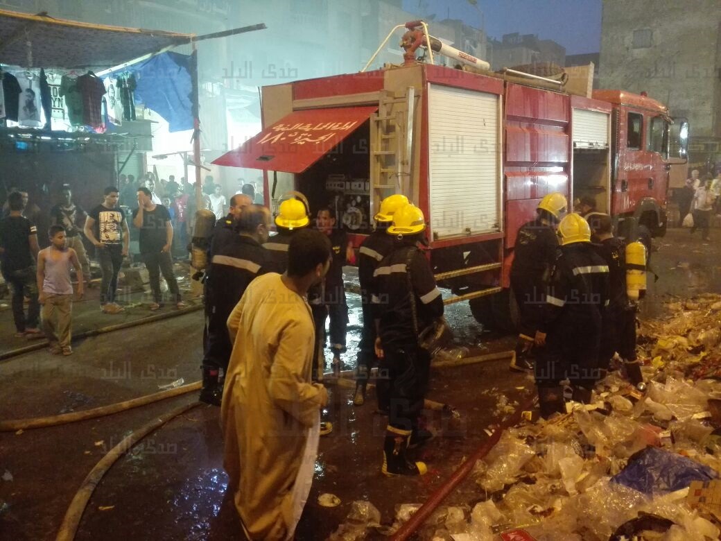  لحظة اندلاع حريق هائل بامبابة