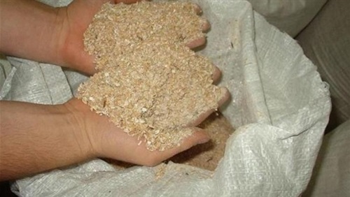 ضبط طن نخالة خشنة مجهولة المصدر