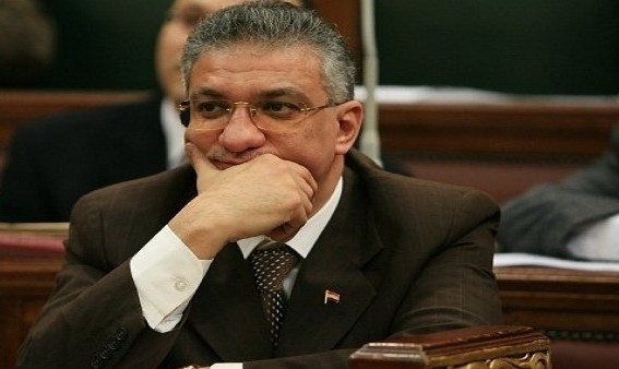 الدكتور أحمد زكى بدر وزير التنمية المحلية الدكتور أحمد زكى بدر وزير التنمية المحلية
