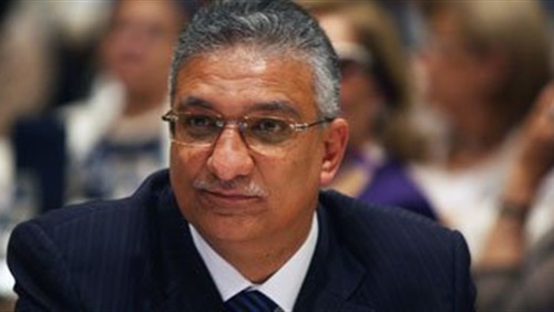 الدكتور احمد زكى بدر وزير التنمية المحلية الدكتور احمد زكى بدر وزير التنمية المحلية