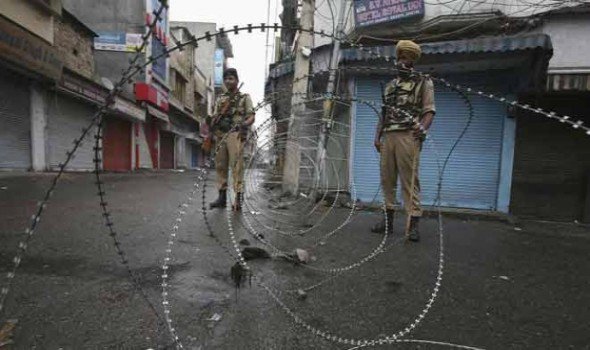 الهند تفرض حظر تجول