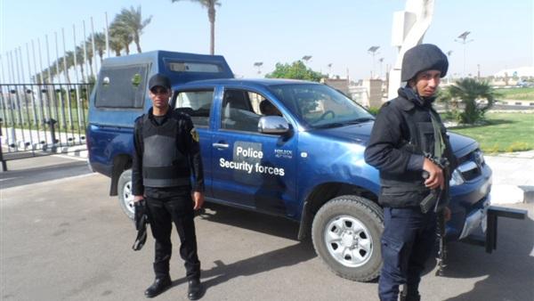 أمن السويس يغلق الطرق المؤدية لأستاد الجيش قبل القمة أمن السويس يغلق الطرق المؤدية لأستاد الجيش قبل القمة