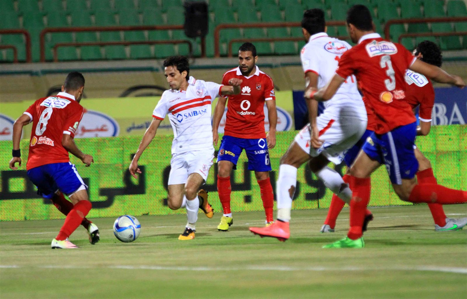 ثلاثة انذارات وأداء باهت للاعبى الأهلى والزمالك