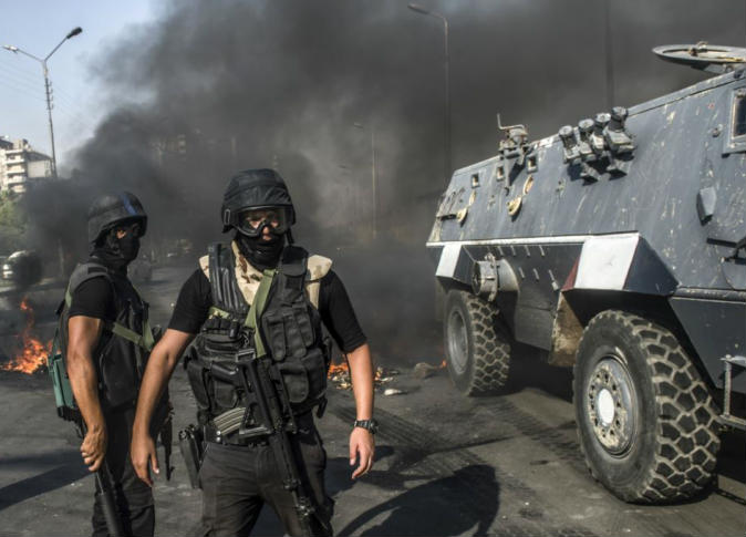 مقتل وإصابة 5 من أفراد الأمن اثر انفجار عبوة بسيناء