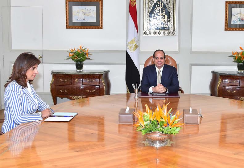 الرئيس ــ وزيرة الهجرة الرئيس ــ وزيرة الهجرة