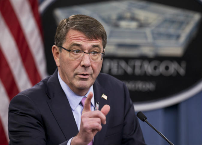 وزير الدفاع الأمريكي آشتون كارتر وزير الدفاع الأمريكي آشتون كارتر