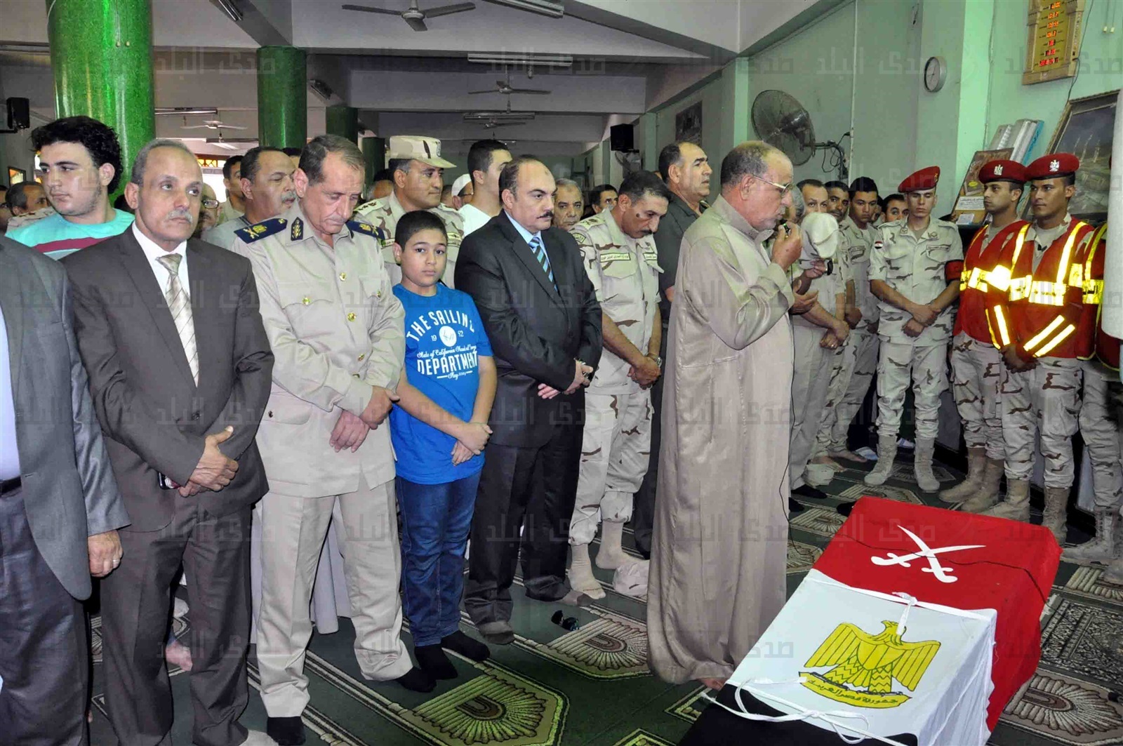 محافظ القليوبية فى جنازة شهيد الجيش: الإرهاب لن يكسرنا