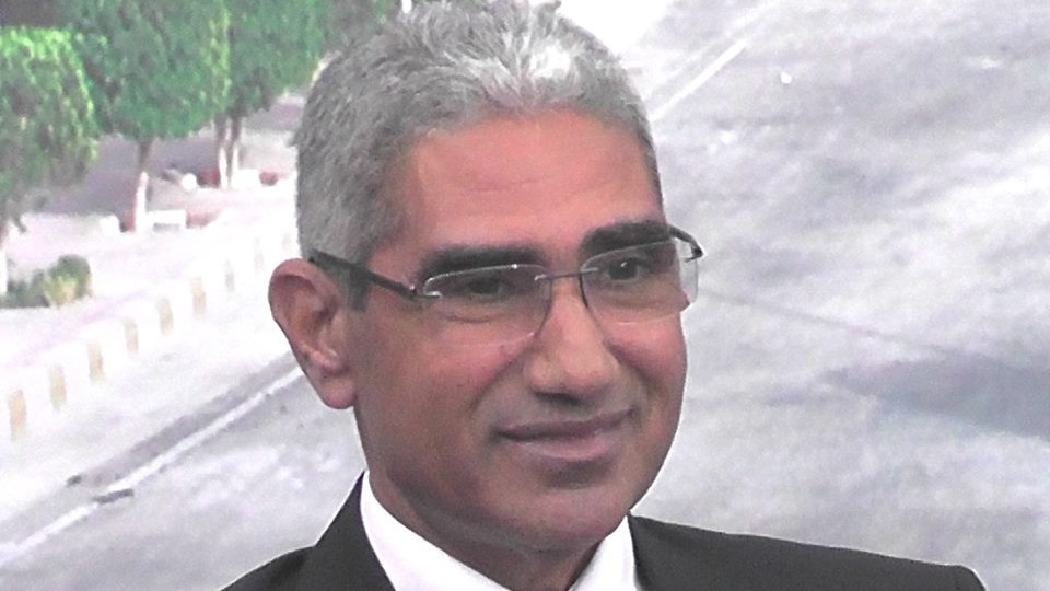 عباس منصور رئيس جامعة جنوب الوادي عباس منصور رئيس جامعة جنوب الوادي