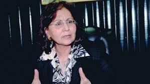 عالية المهدى أستاذ الاقتصاد والعلوم السياسية بجامعة القاهرة