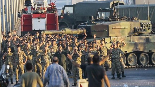 وزير الخارجية التركي: انتقاد مقاضاة مدبري الانقلاب وزير الخارجية التركي: انتقاد مقاضاة مدبري الانقلاب
