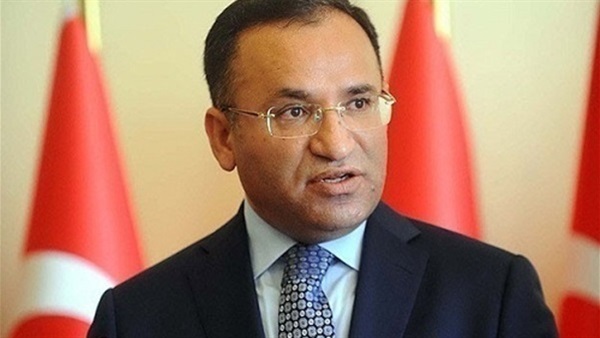 وزير العدل التركي بكير بوزداج