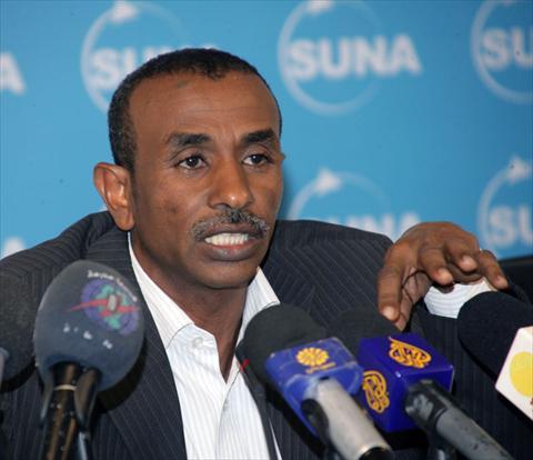  موسى محمد أحمد " وزير الإسكان 