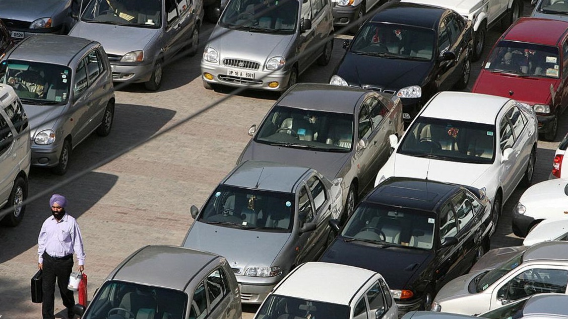 الهند تحظر سير سيارات الديزل القديمة فى شوارعها الهند تحظر سير سيارات الديزل القديمة فى شوارعها