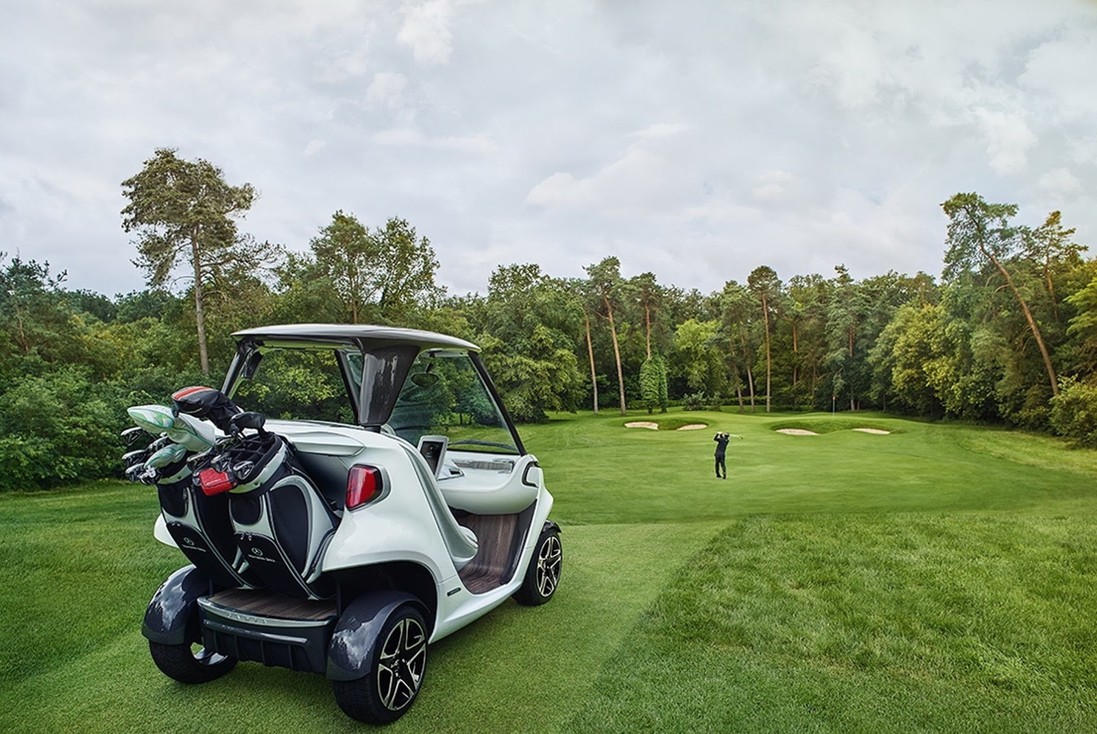 Mercedes Golf car