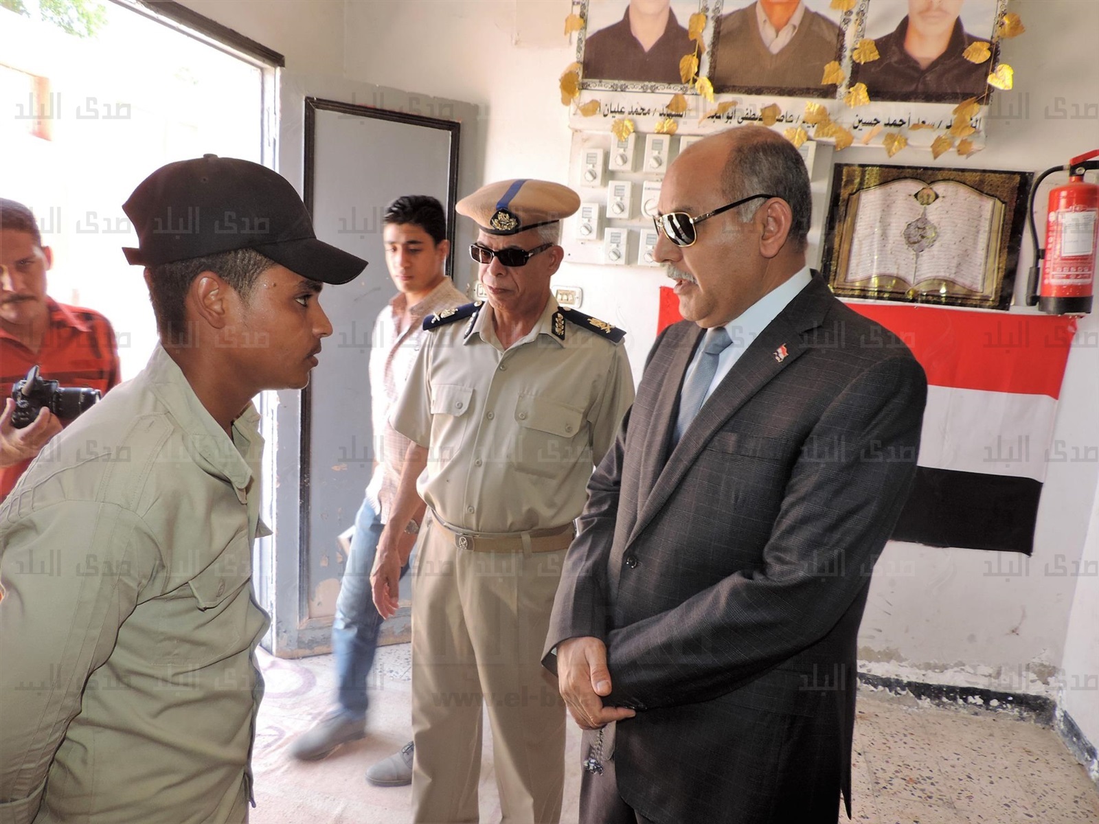 مدير أمن أسوان يتفقد المرور وقوات الأمن مدير أمن أسوان يتفقد المرور وقوات الأمن
