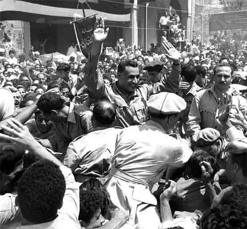 "أبو مازن" يهنئ الرئيس السيسي بذكرى ثورة يوليو "أبو مازن" يهنئ الرئيس السيسي بذكرى ثورة يوليو