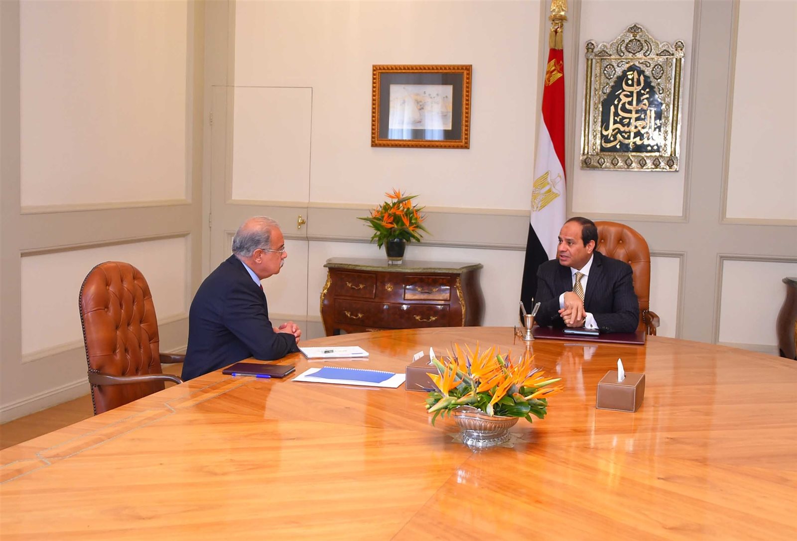 الرئيس السيسى خلال اجتماعه برئيس الوزراء الرئيس السيسى خلال اجتماعه برئيس الوزراء