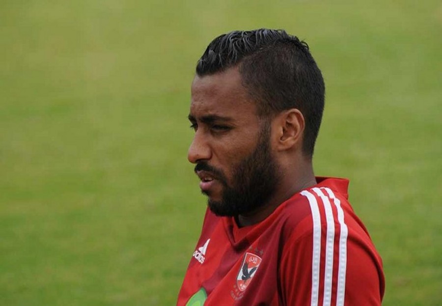 حسام عاشور لاعب خط وسط الفريق الأول لكرة القدم 