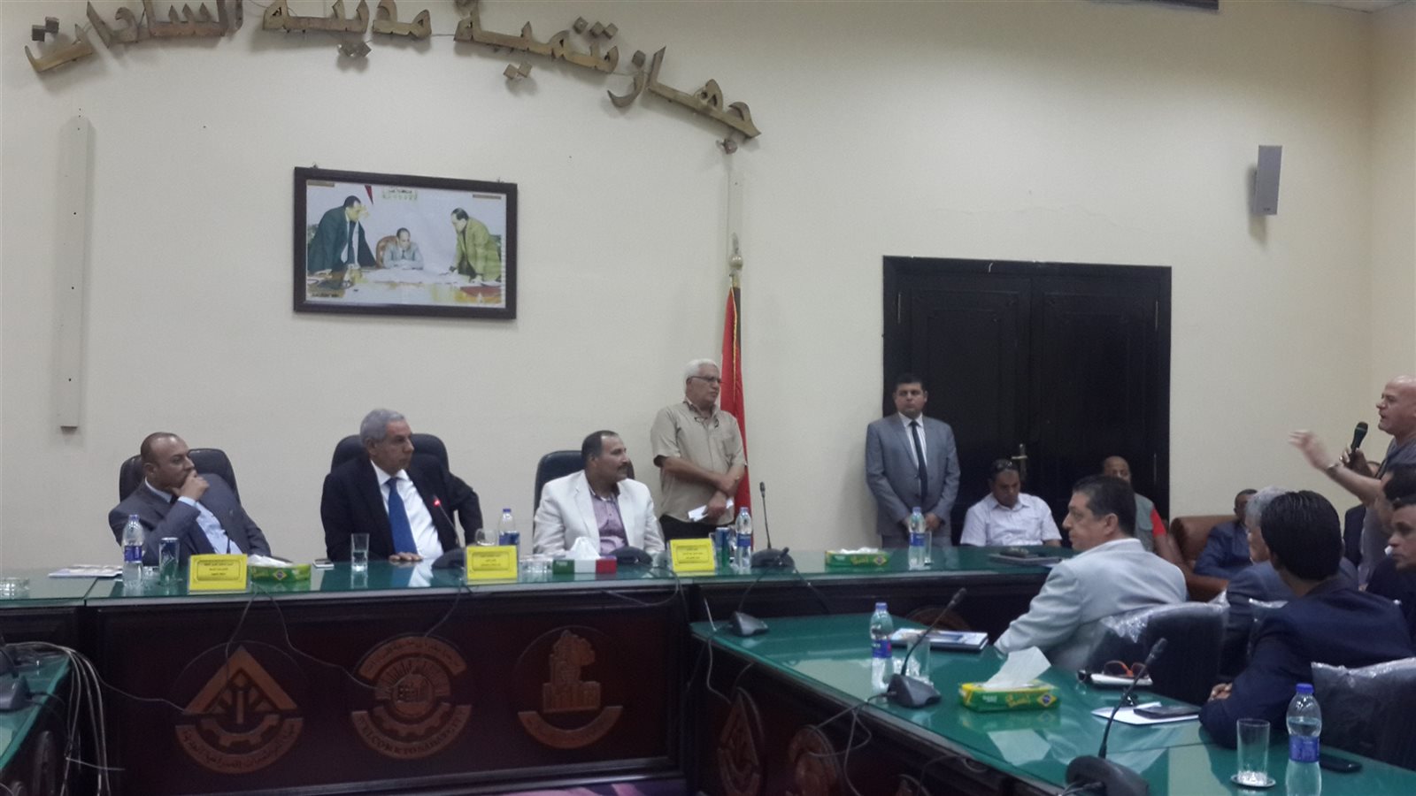 جانب من اجتماع وزير التجارة