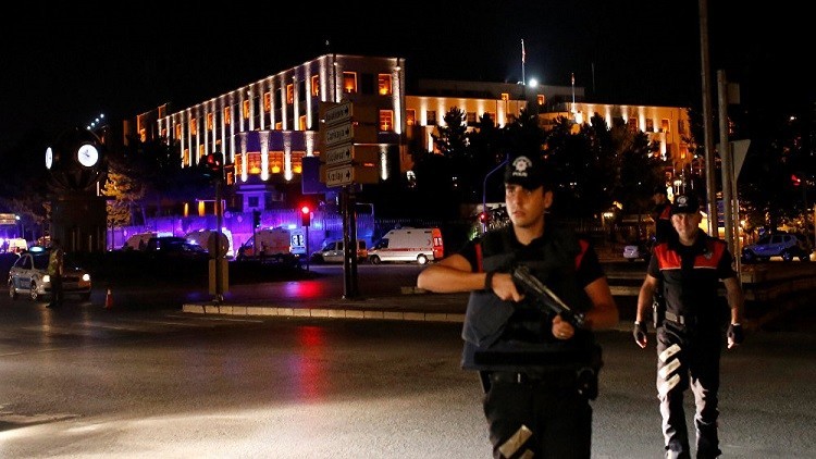 الداخلية التركية:اعتقال أكثر من 18 ألفا منذ محاولة الانقلاب