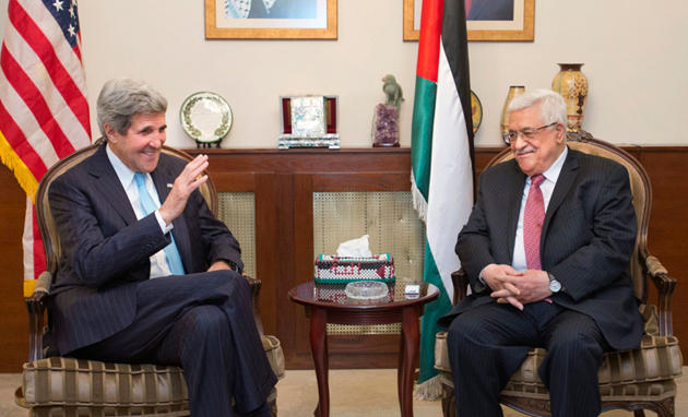 كيري والرئيس الفلسطيني كيري والرئيس الفلسطيني