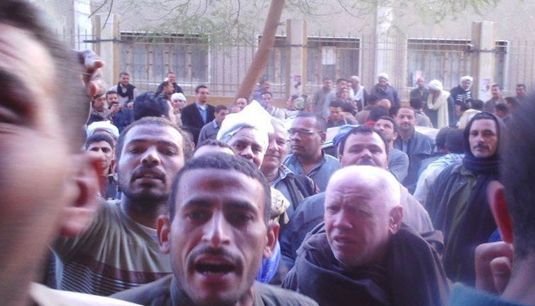 لتظاهر بدون تصريح