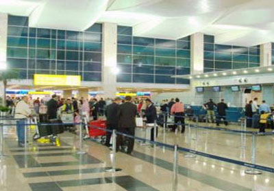  سلطات قرية البضائع بمطار القاهرة