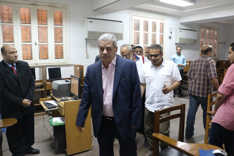 الدكتور أمين لطفي رئيس جامعة بني سويف الدكتور أمين لطفي رئيس جامعة بني سويف