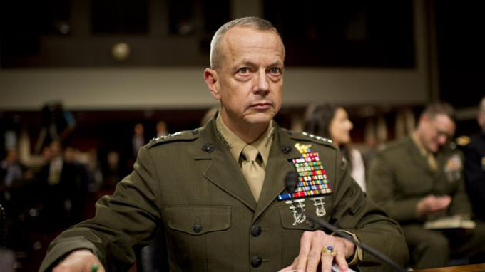  القائد السابق للقوات الامريكية في افغانستان الجنرال جون آلن