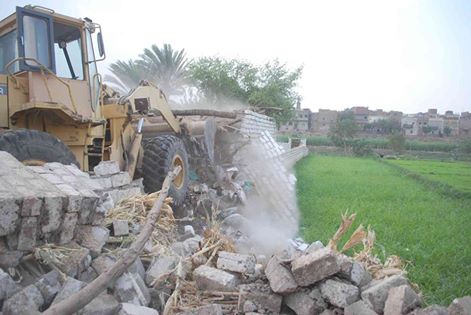  تعد علي الأراضي