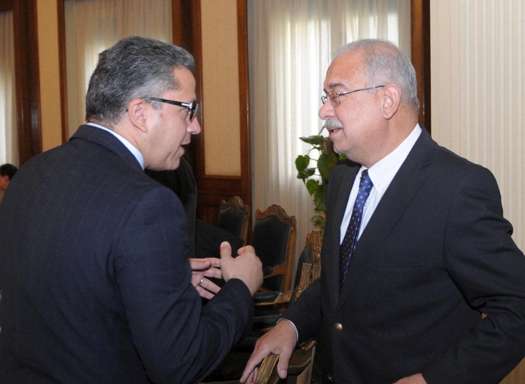 خالد العناني وزير الأثار