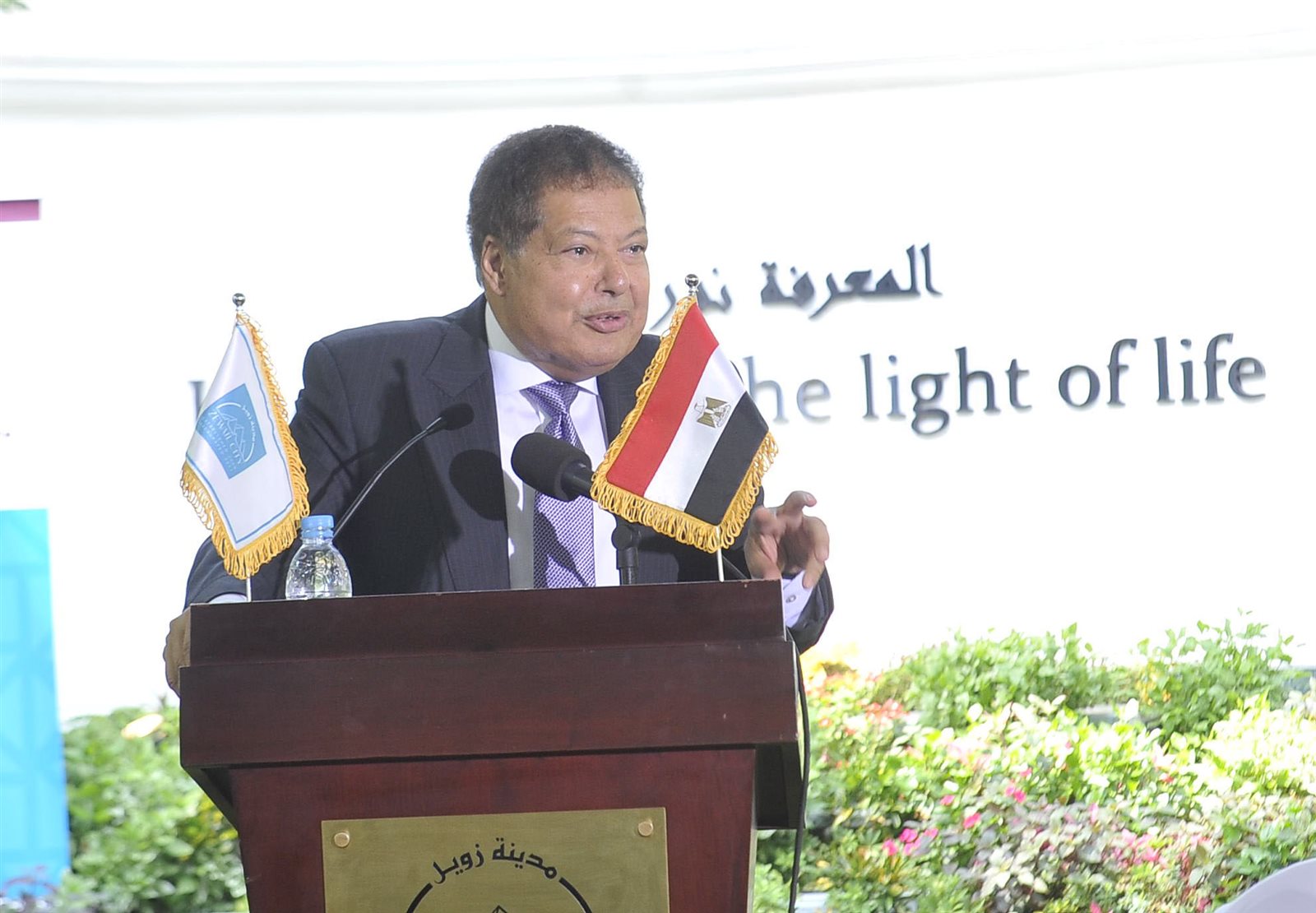 الدكتور أحمد زويل الدكتور أحمد زويل