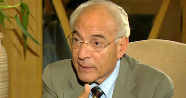  الدكتور فاروق الباز