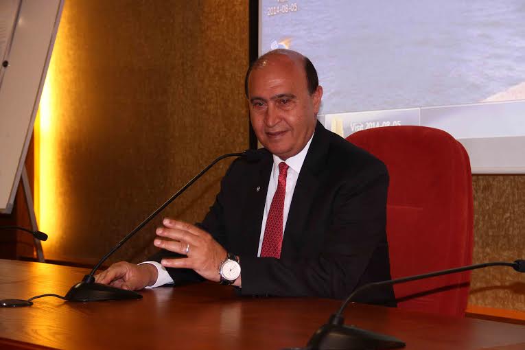 رئيس هيئة قناة السويس الفريق مهاب مميش 