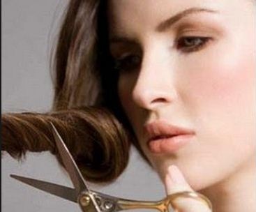 يجوز للمرأة تقصير شعرها يجوز للمرأة تقصير شعرها