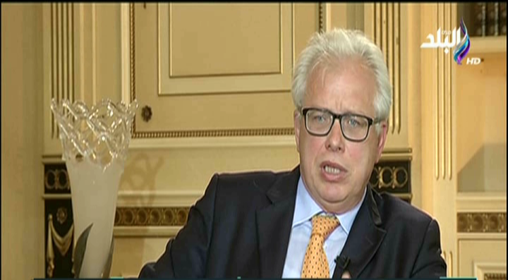 السيناتور لوتشو باراني، زعيم الأغلبية بالبرلمان الإيطالى