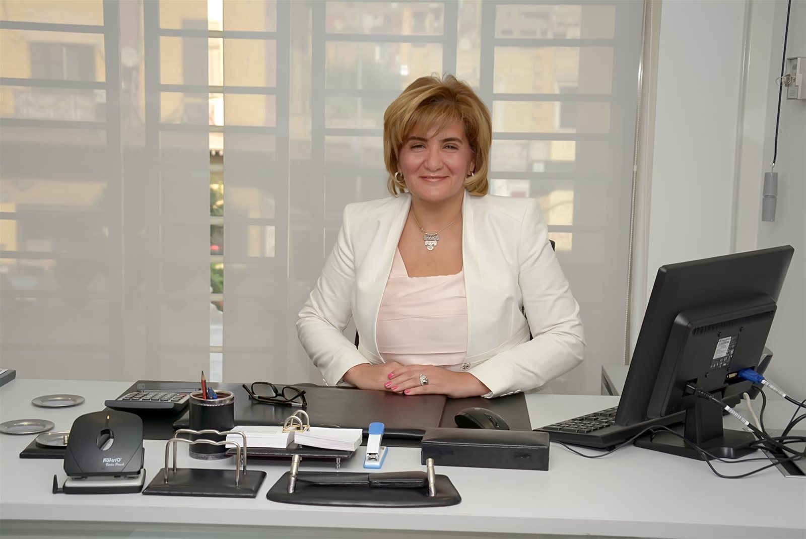 نور الزيني عضو منتدي الشرق الأوسط 