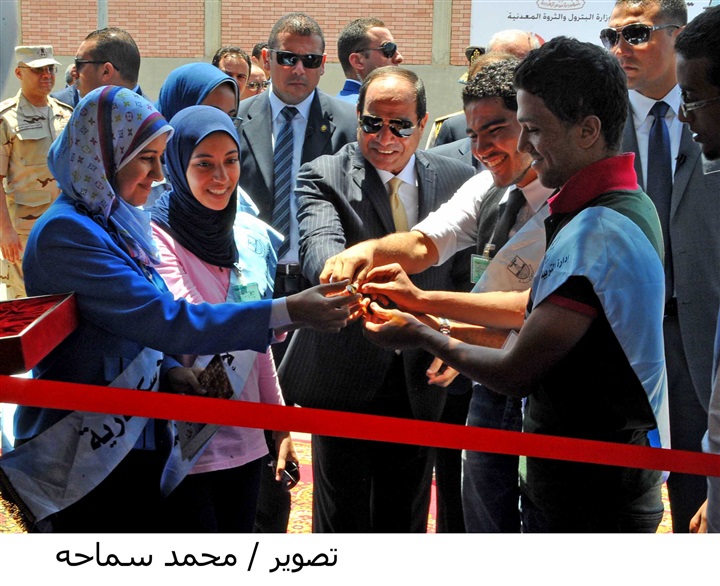 السيسي خلال افتتاح مجمع البتروكيماويات