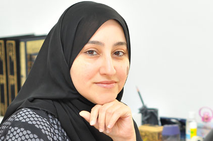  الكاتبة والروائية الإماراتية نورة النومان