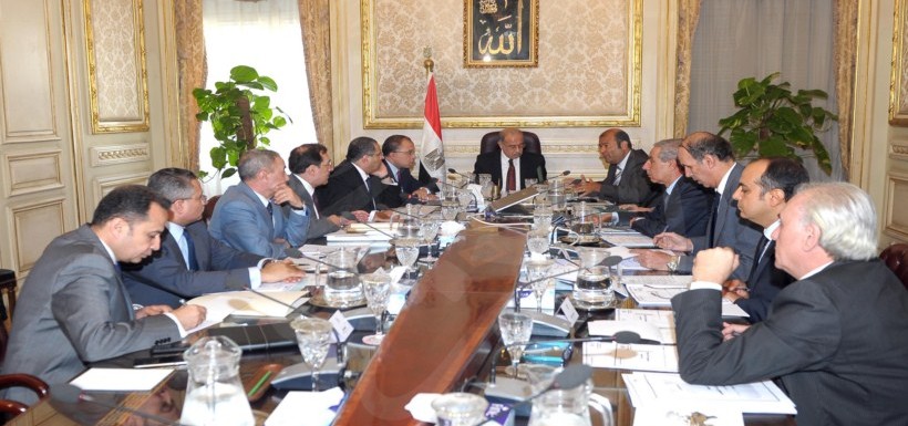 رئيس الوزراء يرأس إجتماع "المجموعة الاقتصادية" رئيس الوزراء يرأس إجتماع "المجموعة الاقتصادية"