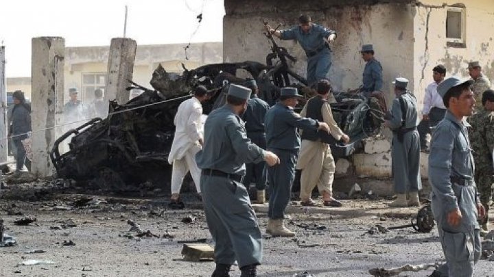 انفجار قنبلة استهدفت مركبة تابعة للجيش بأفغانستان انفجار قنبلة استهدفت مركبة تابعة للجيش بأفغانستان